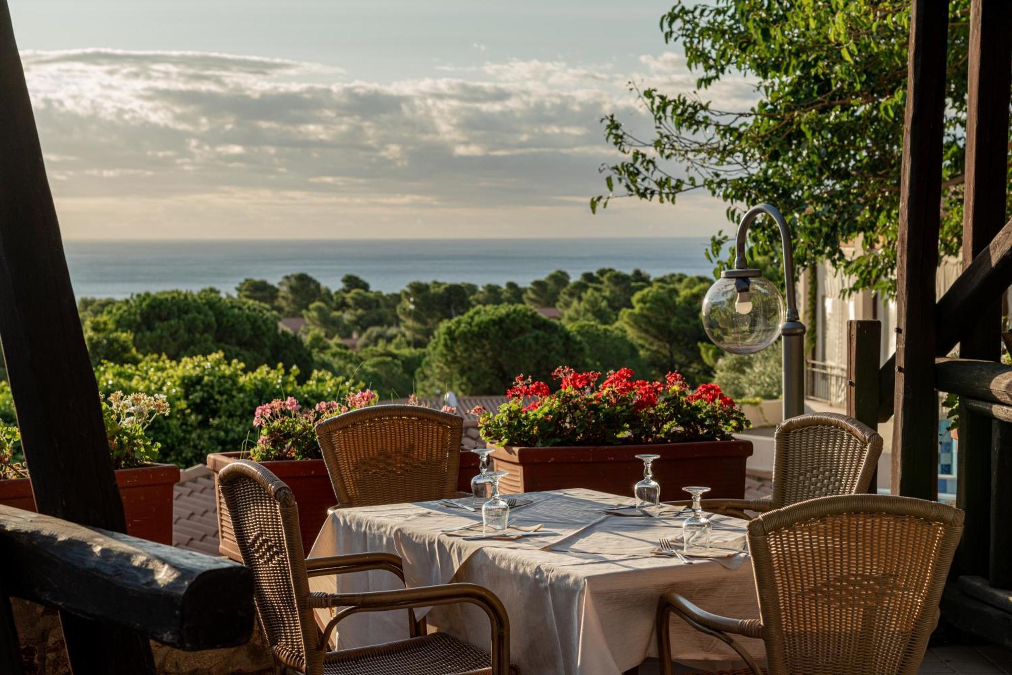 Club Esse Cala Gonone Hotel Luaran gambar
