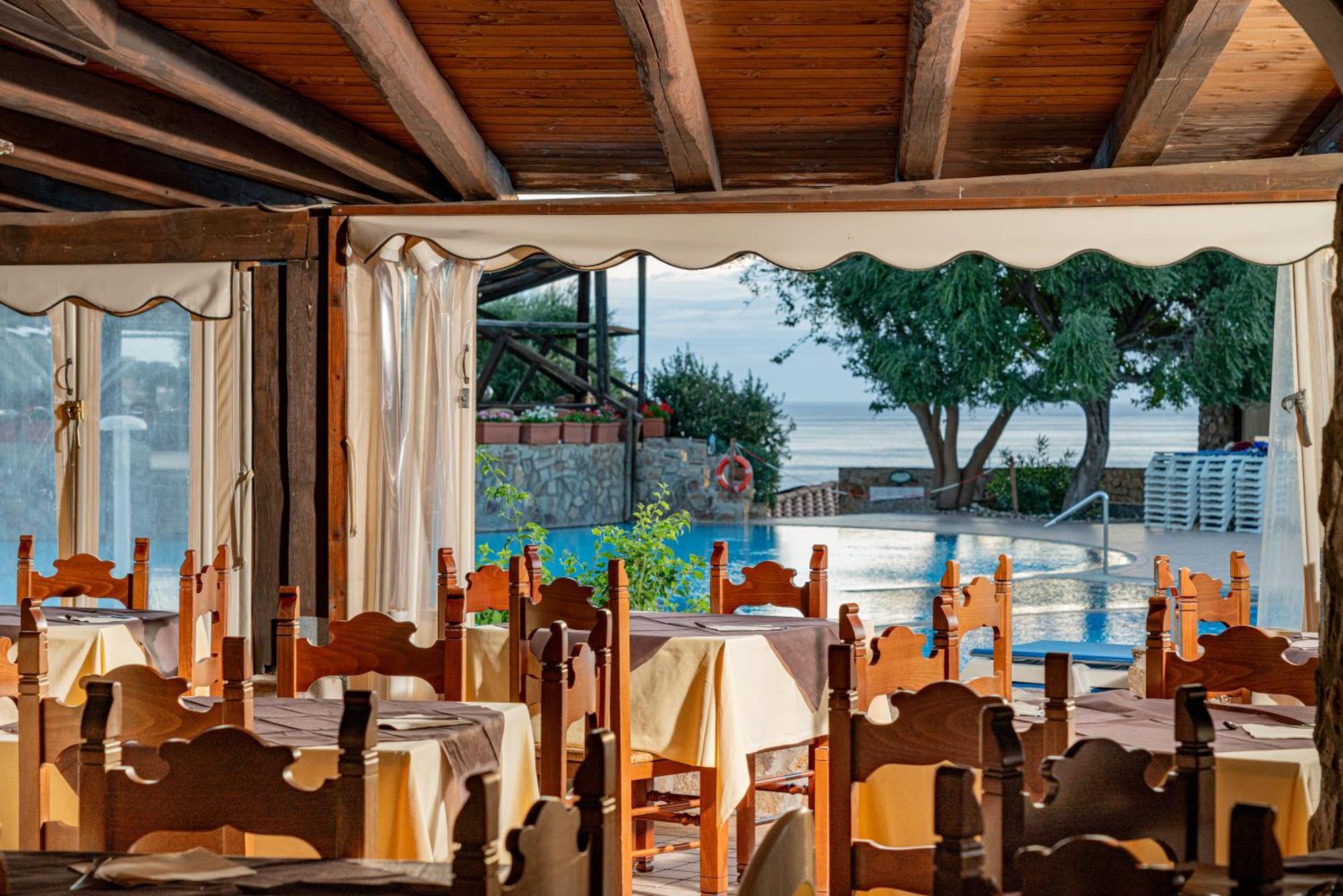 Club Esse Cala Gonone Hotel Luaran gambar