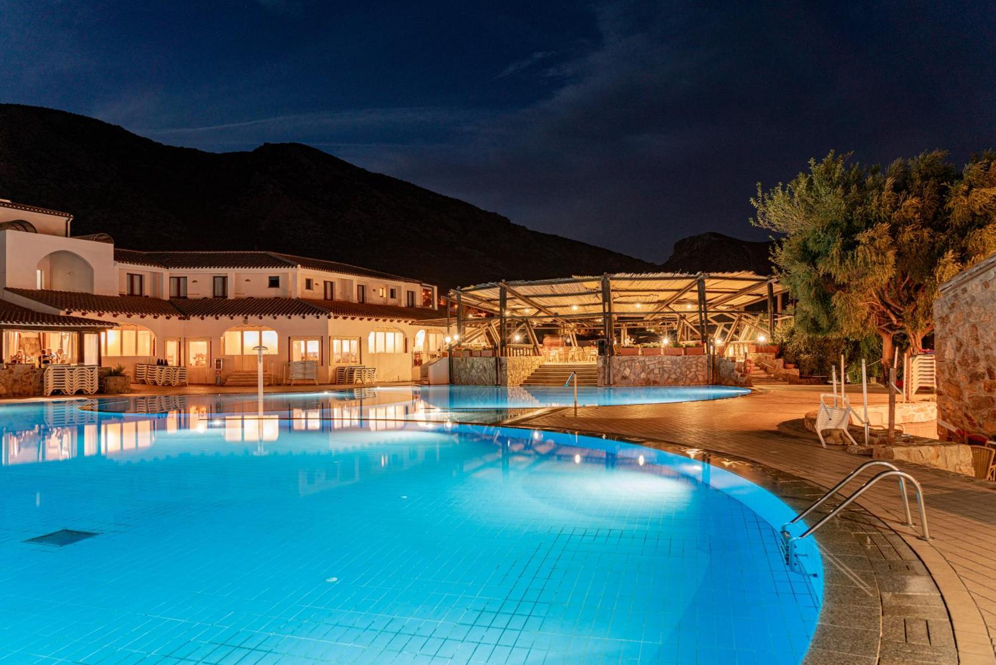 Club Esse Cala Gonone Hotel Luaran gambar