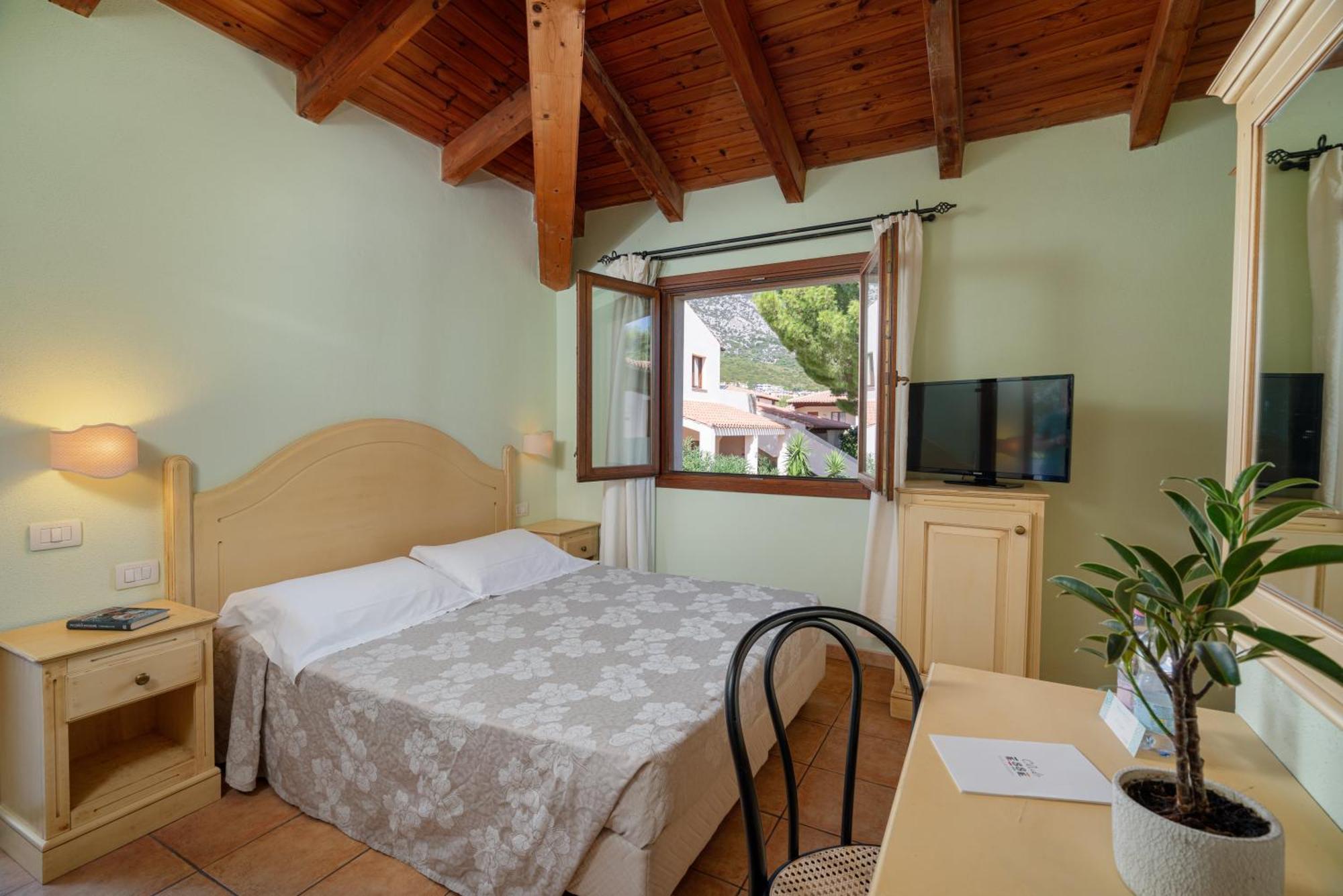 Club Esse Cala Gonone Hotel Luaran gambar