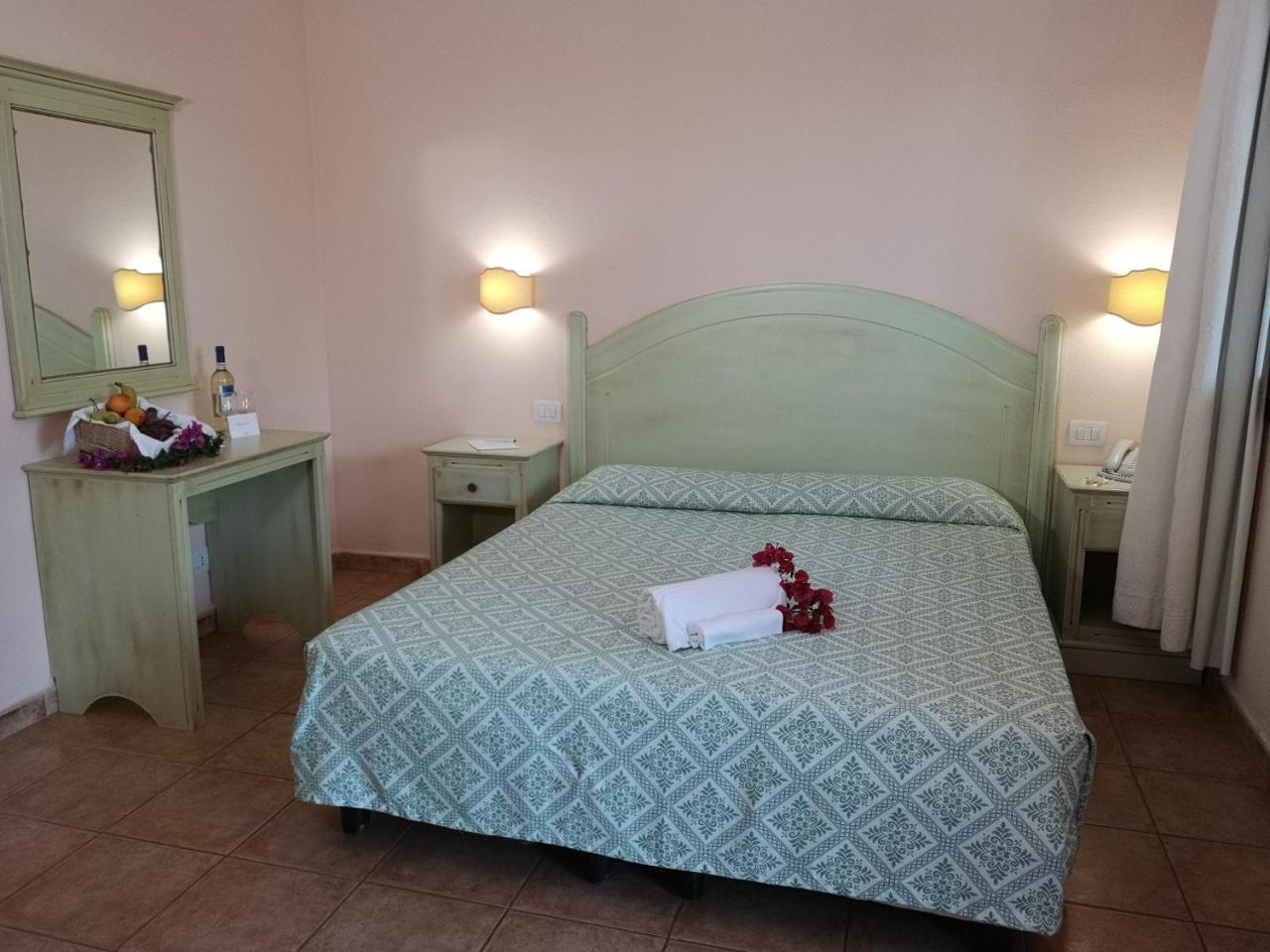 Club Esse Cala Gonone Hotel Luaran gambar